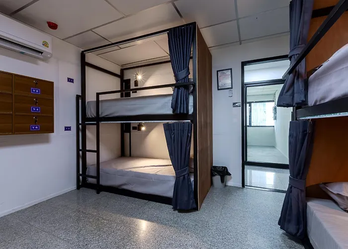 Kinboshi Silom Hostel *